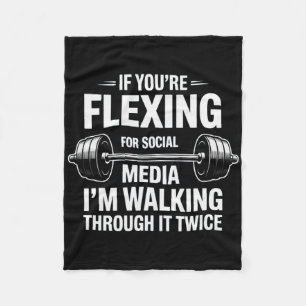 Funny Gym Flexing Workout Bodybuilding 1 Fleecedecke