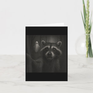 Funny Halloween Raccoon Selfie mit Soky Ghost Karte