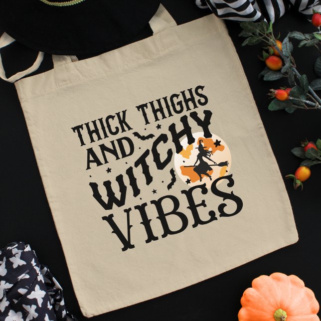 Funny Halloween Typography Witch & Full Moon Tragetasche (Von Creator hochgeladen)