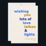 Funny Hanukkah Liebe Latkes Lights Blue Custom Feiertagskarte<br><div class="desc">Feiern Sie das Festival der Lichter mit einem Lächeln mit dieser lustigen Hanukkah-Urlaubskarte, mit dem verspielten Satz Liebe Latkes und Lights auf einem fröhlichen blauen Hintergrund. Diese Karte ist individuell und voller Feststimmung, ideal, um die Freude am Urlaub mit einer humorvollen Drehung zu teilen. Egal ob Sie Familie oder Freunden...</div>