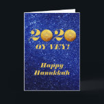 Funny Hanukkah Oy Vey 2020 Gelt Coin Glitzer Feiertagskarte<br><div class="desc">Dieses Design entstand aus meiner einzigartigen Acrylmalerei. Sie kann personalisiert werden, indem Sie auf die Schaltfläche Anpassen klicken und den Namen, die Initialen oder die Wörter ändern. Sie können auch die Textfarbe und den Textstil ändern oder den Text für nur ein Bild löschen. Kontaktieren Sie mich unter colorflowcreations@gmail.com , wenn...</div>