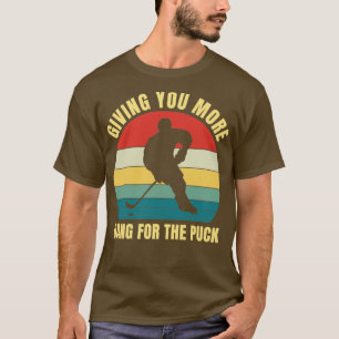 Funny Ice Hockey Forward Mehr Knall für den Puck T-Shirt