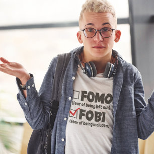 Funny Introvert FOMO FOBI Sozial Awkward Light T-Shirt