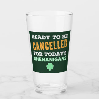 Funny Irish Drinking Shenanigans storniert Zitat Glas