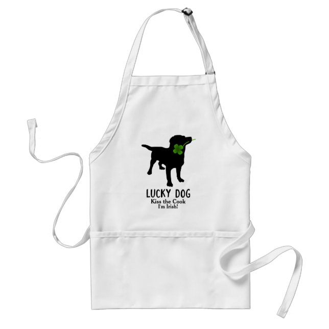 Funny Irish St. Patrick's Day Black Lab Lucky Dog Schürze (Vorne)