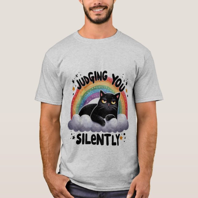 Funny "Judging You Silently" Grumpy Black Cat ✨🌈 T-Shirt (Vorderseite)
