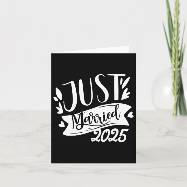 Funny Just Married 2025 Niedlich Bride and Groom M Karte (Vorderseite)