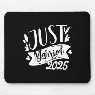 Funny Just Married 2025 Niedlich Bride and Groom M Mousepad