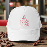 Funny Kappa Kappa Chino Griechischer Lifestyle Truckerkappe<br><div class="desc">Der stylische LKW, der eine Liebe Cappuccino mit seinem "Kappa Kappa Chino"-Spin über das Leben auf dem griechischen Campus vermittelt, macht Spaß und Feminin! Dieses Design mit einer spielerischen, dampfenden Kaffeetasse-Grafik und kühnen, rosa auf einem weißen Hut bedruckten Kollegialbuchstaben ist perfekt für Kaffeefreunde in Studentinnenverbindungen oder für alle, die Kaffee...</div>