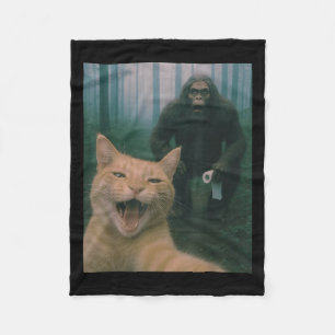 Funny Katze überrascht glücklich Selfie mit Bigfoo Fleecedecke