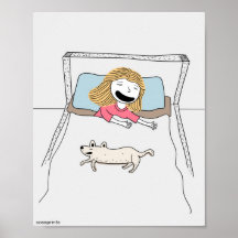 Funny kids poster girl und dog zusammen im Bett