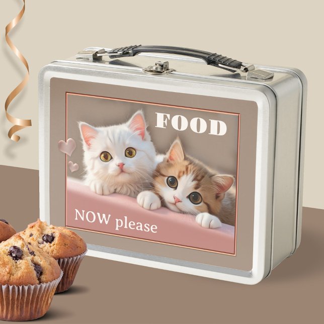 Funny Kittens Niedlich Cat Lover Metall Brotdose (Funny lunch box showing a painting of two cute kittens demanding to be fed immediately - pink - tan)