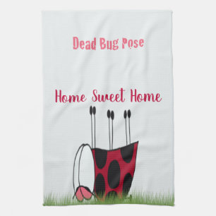 Funny Ladybug Dead Bug Yoga Pose Geschirrtuch