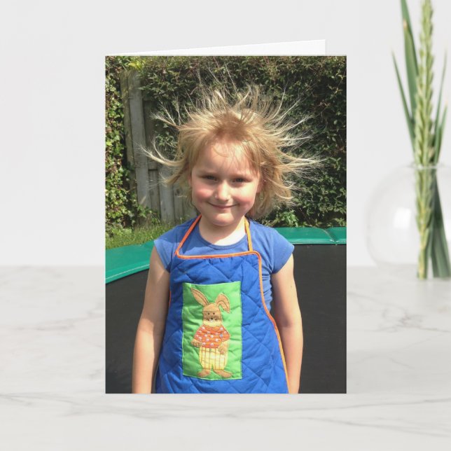 FUNNY LITTLE MÄDCHEN BIRTHDAY CARD FÜR SIE KARTE (Vorderseite)