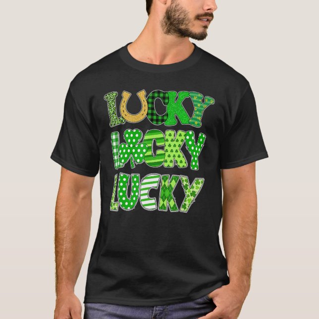 Funny Lucky Shamrocks Happy St Patricks Day Family T-Shirt (Vorderseite)