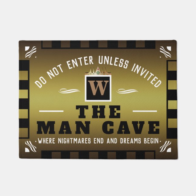 Funny MAN CAVE mit Monogramm | GOLD Welcome Fußmatte (Vorderseite)