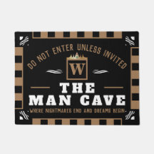 Funny MAN CAVE mit Monogramm | SCHWARZE Begrüßung