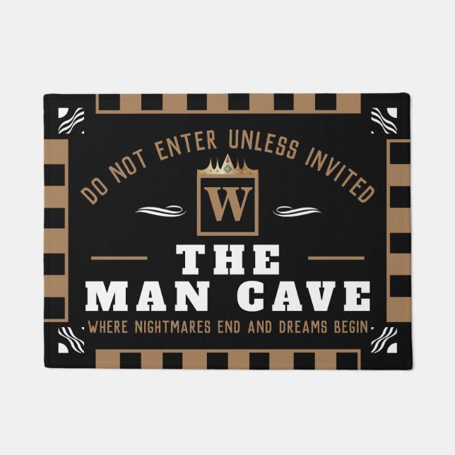 Funny MAN CAVE mit Monogramm | SCHWARZE Begrüßung Fußmatte (Vorderseite)