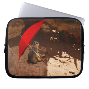 Funny Meerkat sitzend unter dem Regenschirm, Laptopschutzhülle