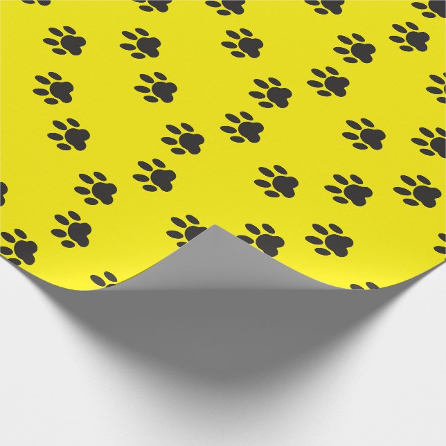 Funny Modern Yellow mit Black Paw Prints Cartoon Geschenkpapier (Ecke)