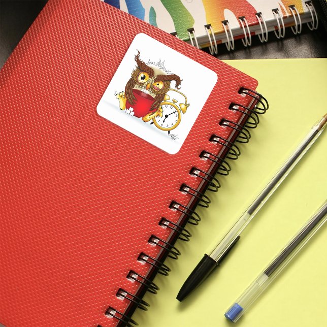 Funny Morning Cranking Owl Quadratischer Aufkleber (Von Creator hochgeladen)