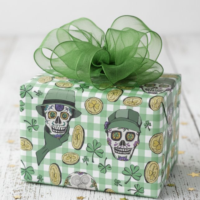 Funny n' Festival Green Irish Sugar Skulls & Coins Geschenkpapier (Irish Wrapping Paper for Saint Patrick's Day. Modern Irish Sugar Skulls,  Lucky Shamrock, Gold Coins)