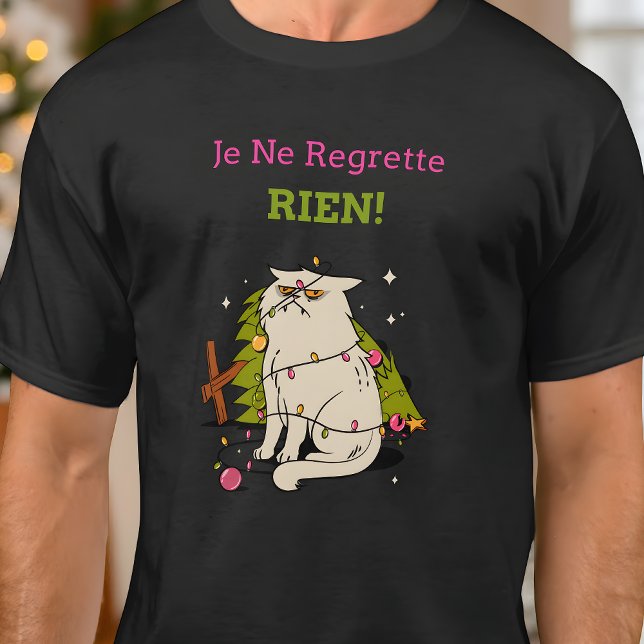 Funny Naughty Cat Christmas T-Shirt (Von Creator hochgeladen)