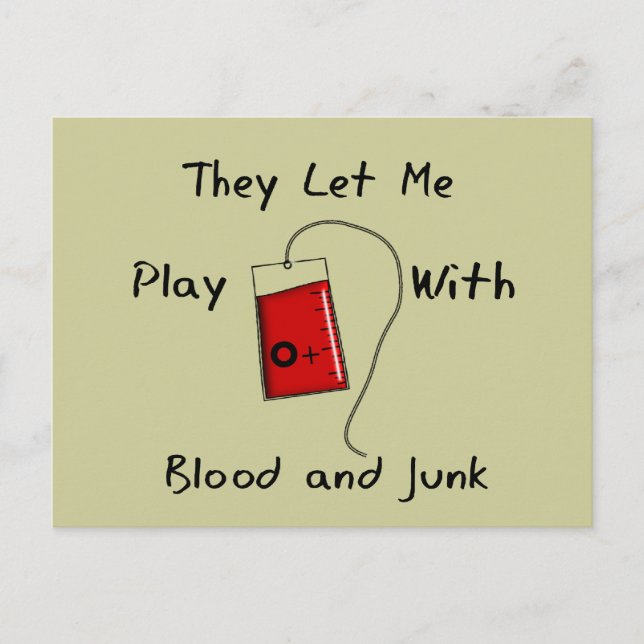 Funny Nursing Student Geschenke "Blut und Junk" Postkarte (Vorderseite)