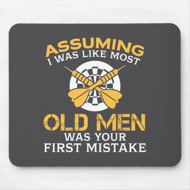 Funny Old Men Who Loves Darting  Mousepad (Vorne)