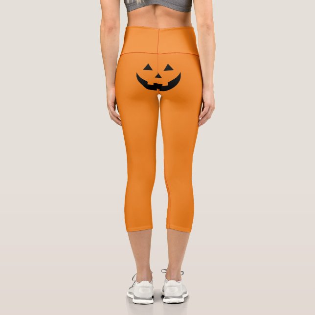 Funny Orange Kürbislaterne Kürbisgesicht Halloween Capri Leggings (Rückseite)