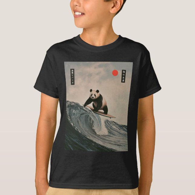 Funny Panda Surfing Saying Japanese Wave Meme Humo T-Shirt (Vorderseite)