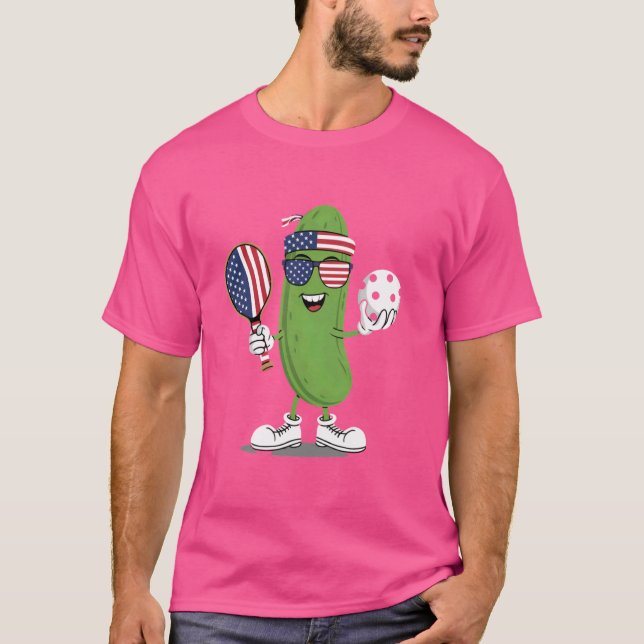 Funny Patriotic Pickle Playing Pickleball American T-Shirt (Vorderseite)