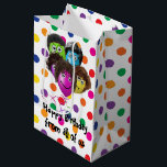 Funny People Birthday Balloons on Doons Mittlere Geschenktüte<br><div class="desc">Balloons mit Lächeln, Augapfel und Haaren auf weißem Hintergrund mit bunten Polka Punkten zum Geburtstag. Die Hintergrundfarbe kann geändert werden. Text ist bearbeitbar.</div>