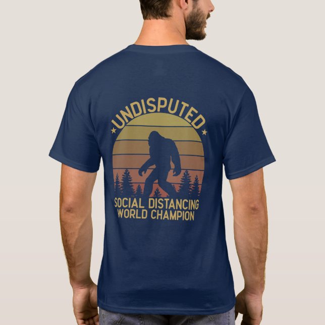Funny Personalisiert Big Foot soziale Distanz T-Shirt (Rückseite)