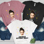 Funny Personalisiert Birthday Party Custom Foto Tri-Blend Shirt<br><div class="desc">Machen Sie Ihre nächste Geburtstagsfeier unvergesslich mit unserem Funny Personalisierten Geburtstag Party Custom Foto Tri-Blend Shirt. Dieses einzigartige Shirt eignet sich hervorragend, um Ihrem Party eine unterhaltsame und personalisierte Touch zu verleihen. Es zeichnet sich durch ein individuelles Gesichtsdesign aus, das jedem zum Lachen verhilft. Ob Gesicht oder Freund, der hochwertige...</div>