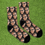 Funny Personalisiert Face Foto Socks Socken<br><div class="desc">Personalisierte Gesichtssocken mit eigenem Foto. Laden Sie einen Ausschnitt des Gesichts mit einem transparenten Hintergrund hoch und er wird automatisch auf beiden Seiten über die Socken repliziert. Um den Cut-Out zu machen,  können Sie alle mobilen oder Computer-Anwendungen herunterladen,  verwenden Sie das Programm mit dem Namen Canva oder Fotoshop.</div>