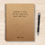 Funny Personalisiert Notes Office-Meeting Notizbuch<br><div class="desc">Das lustige Personalisiert Notes Office Meeting Notebook enthält den Text "Doodles,  die ich bei wichtigen Arbeitstreffen gezeichnet habe" mit Ihrem personalisierten Namen unten auf einem geschlechtsneutralen rustikalen handwerklichen Hintergrund. Personalisieren Sie diese,  indem Sie den Text in dem dafür vorgesehenen Textfeld bearbeiten. Entwickelt für Sie von ©Evco Studio www.zazzle.com/store/evcostudio</div>