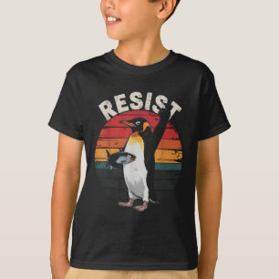 Funny Pinguin Resist Protest gegen Spaß von Zöllen T-Shirt