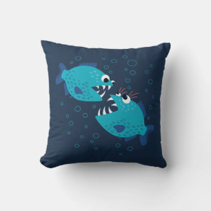 Funny Piranha Fish Gossiping Kissen