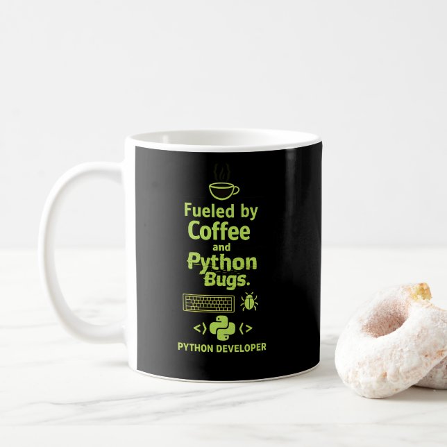 Funny Python Developer – Fueled by Coffee bugs  Kaffeetasse (Mit Donut)