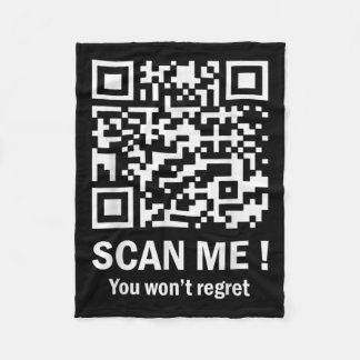 Funny Qr Scan Me Präsident Trump 45_47 Trump Fleecedecke