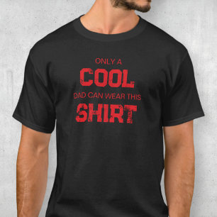 Funny Red Zitat Moderne Typografie Cooler Vater T-Shirt