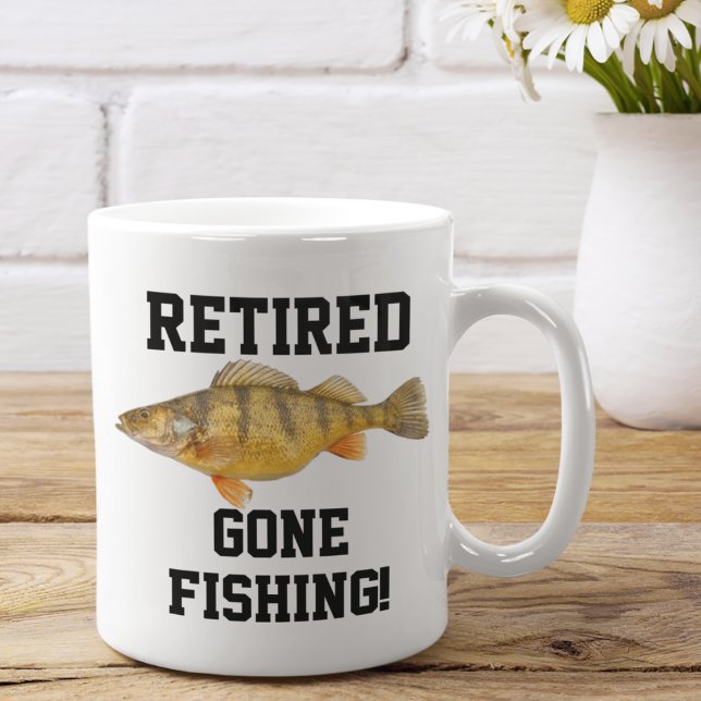 Funny remüde Gone Fishing Eisfischen Kaffeetasse (A great coffee mug for the perch angler in your life.)