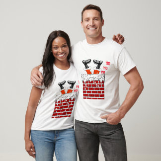 Funny Santa Claus steckte im Schornstein fest T-Shirt