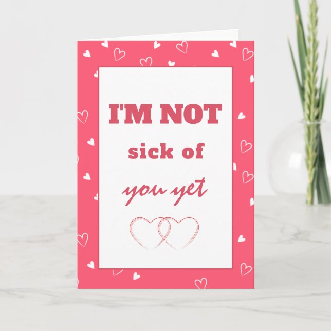 Funny Sassy Anti-Valentinstag Thema Rosa Herzen Karte (Vorderseite)