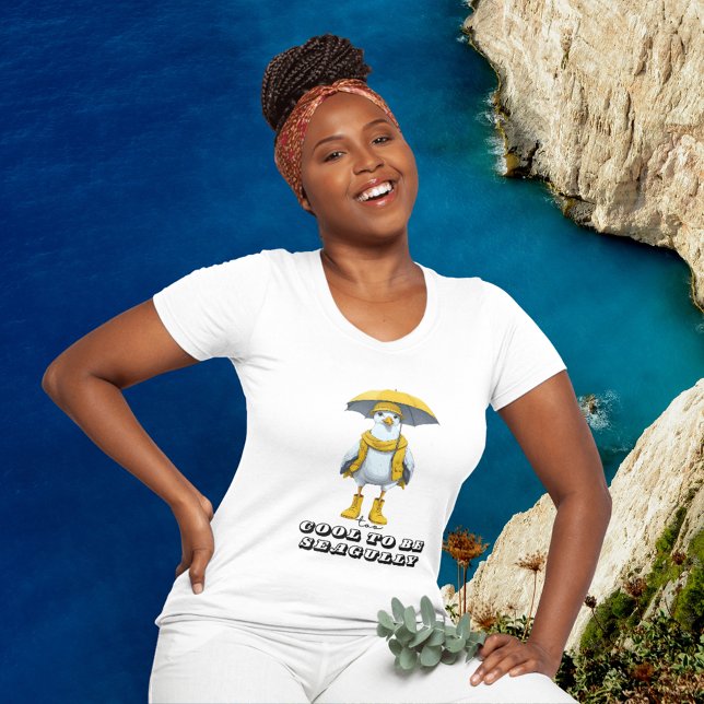 Funny Seagull in Rain Boots - Beach Spaß Tri-Blend Shirt (Von Creator hochgeladen)