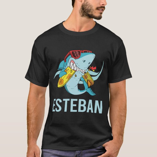 Funny Shark - Esteban Name T-Shirt (Vorderseite)