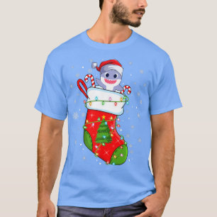 Funny Shark in Christmas Socks Weihnachtssocken We T-Shirt