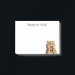FUNNY SHOCKED RED TABBY CAT MIT NAMEN POST-IT KLEBEZETTEL<br><div class="desc">Niedlicher Beitrag mit einem lustigen Aquarellbild einer Katze mit einem überraschenden Ausdruck und ihren Pfoten,  die ihr Gesicht und ihre Linie für Ihren Namen oder Lieblingssatz abdecken! Personalisierte Post-it® Noten für Katzenliebhaber. Ideal für Schule,  Zuhause und Büro. Eine lustige Geschenkidee für eine verrückte Katzenfrau.</div>