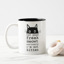 Funny Simple Cat Puns Freak Meowt Zweifarbige Tasse